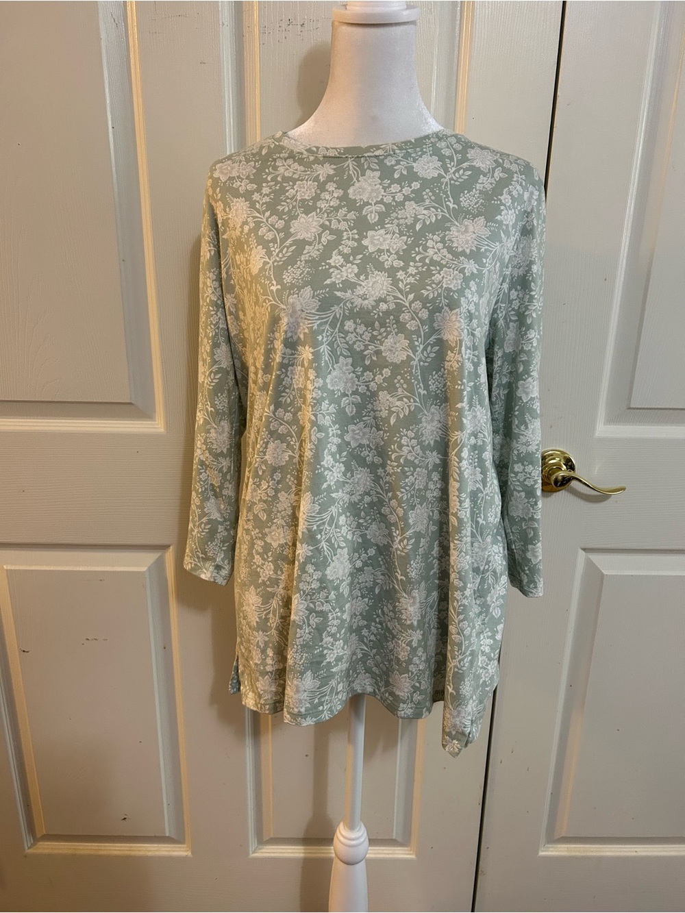 Lands’ End green & white floral tunic, Medium Petite